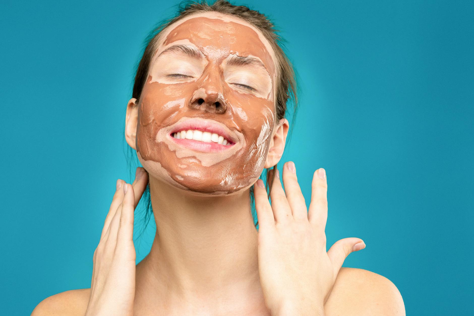 Best Clay Masks for Drawing Out Acne Impurities - Featured image