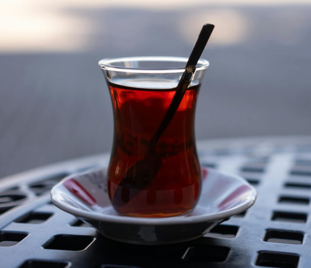 Does Drinking Green Tea Help Clear Acne - Featured image