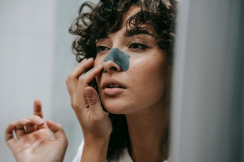 How to Get Rid of Blackheads Without Extraction - Featured image