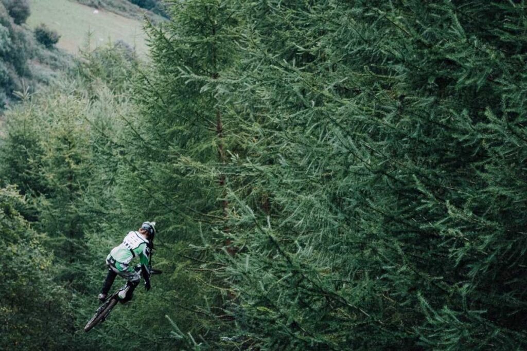 How to Get Rid of Papules and Pustules Fast - Featured image