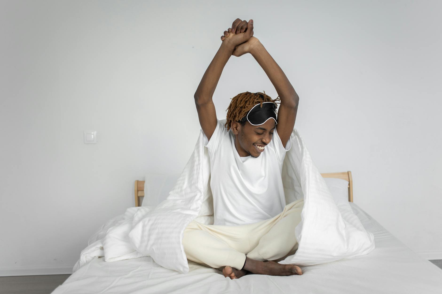 The Role of Sleeping Position in Facial Acne Patterns