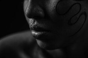 What Causes Clogged Pores on Nose and Cheeks - Featured image