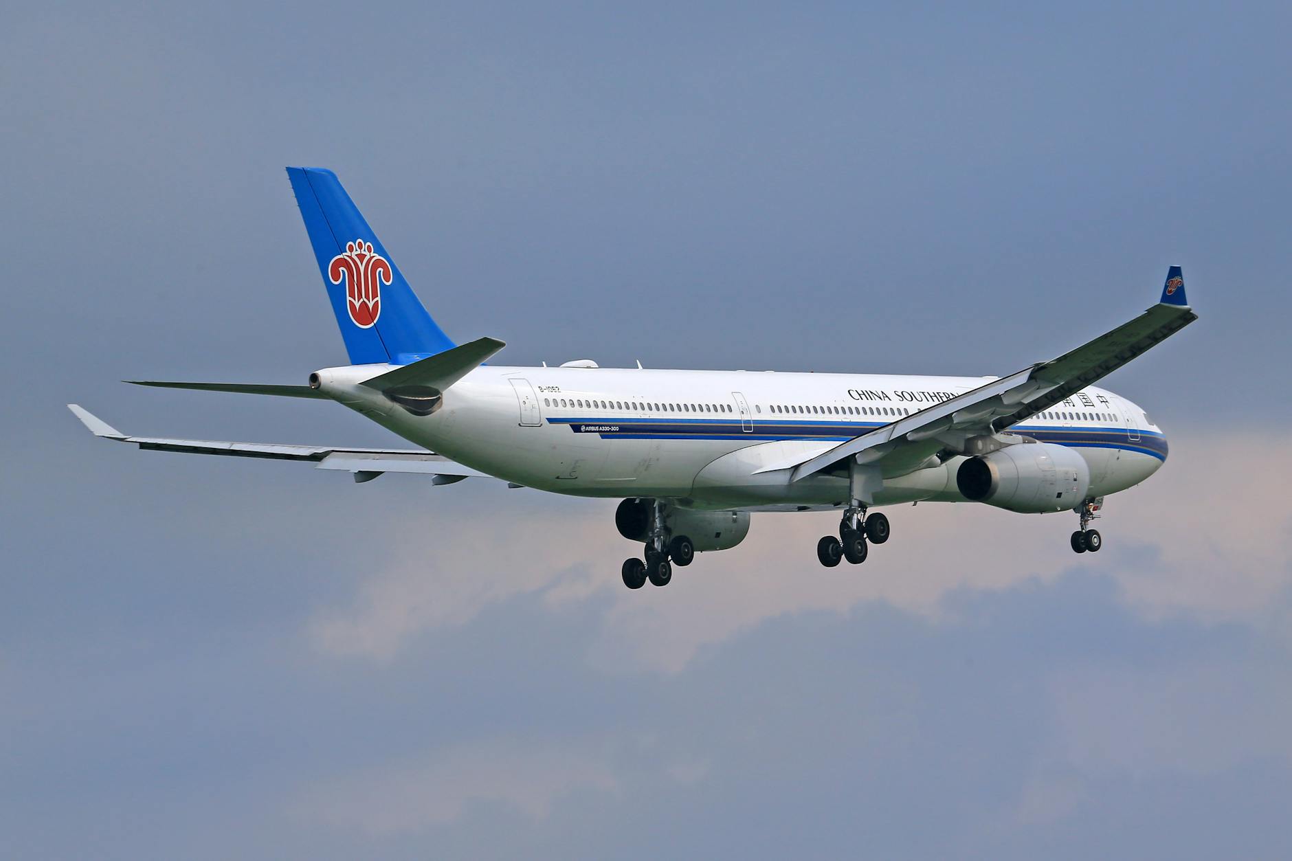 The Minimalist Approach to Skincare Transitions