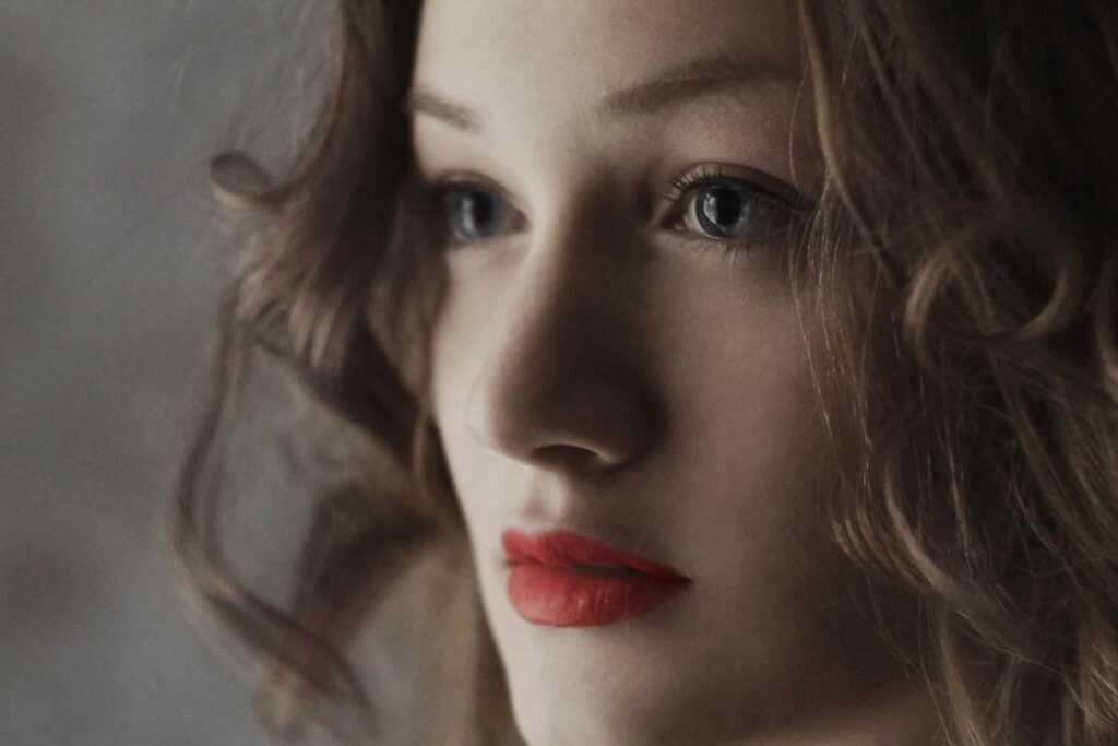 At Least 58% of People With Acne Scars Say Their Scars Affect Their Self-Confidence Daily - Featured image