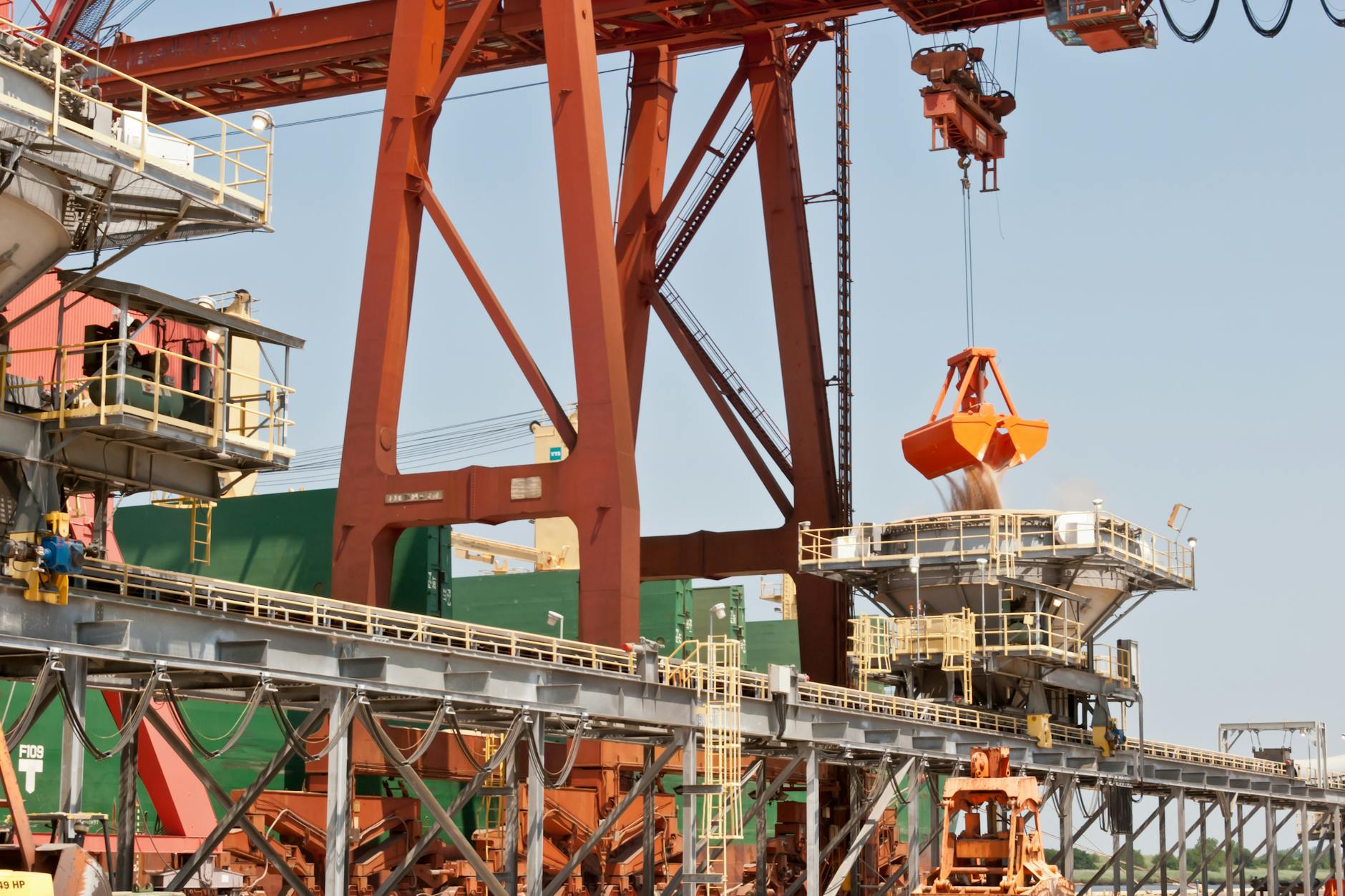 How Does Off-Loading Tape Reduce Tension on Healing Cystic Acne Lesions?