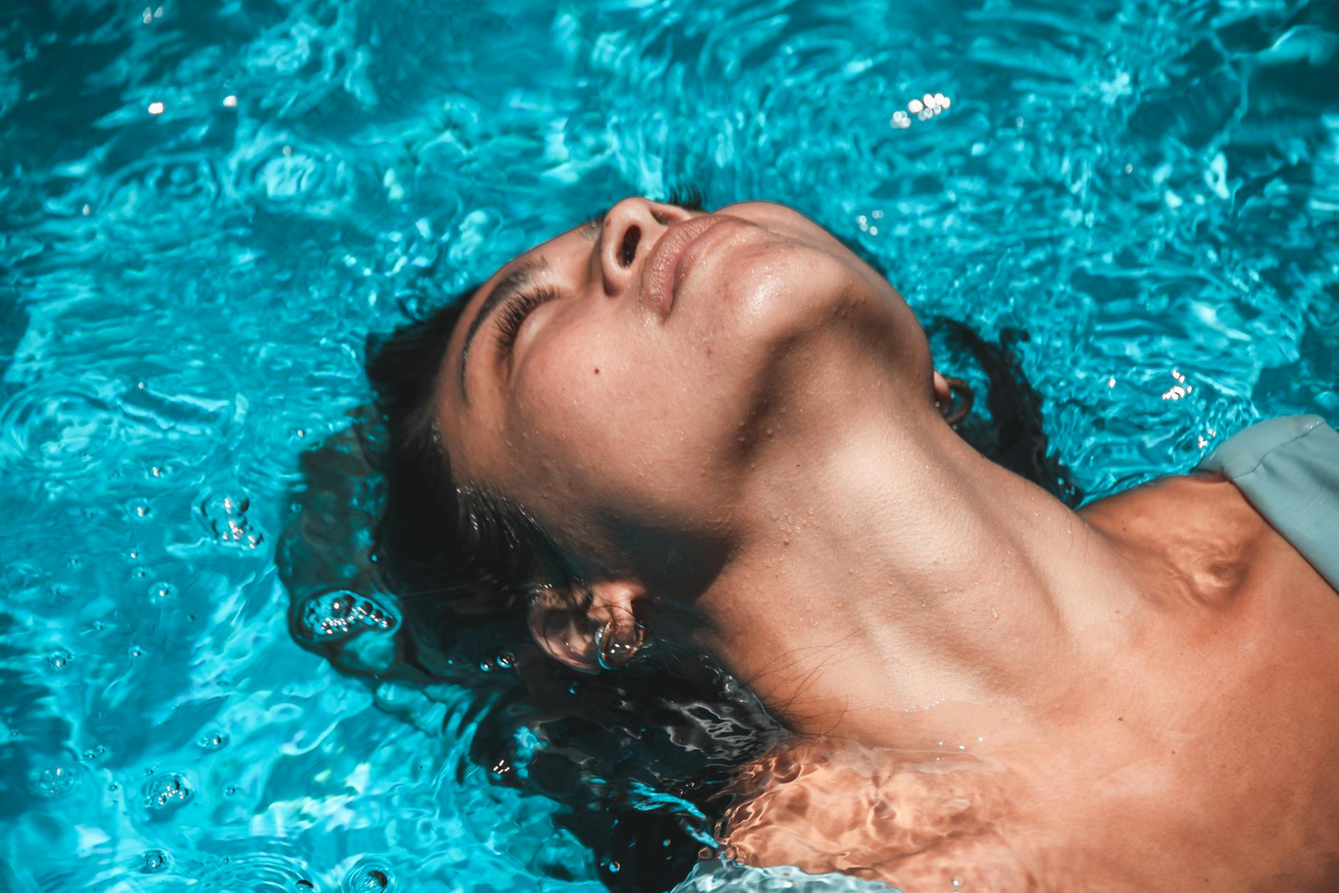 How Does Pool Chlorine Damage the Skin Barrier and Trigger Breakouts?