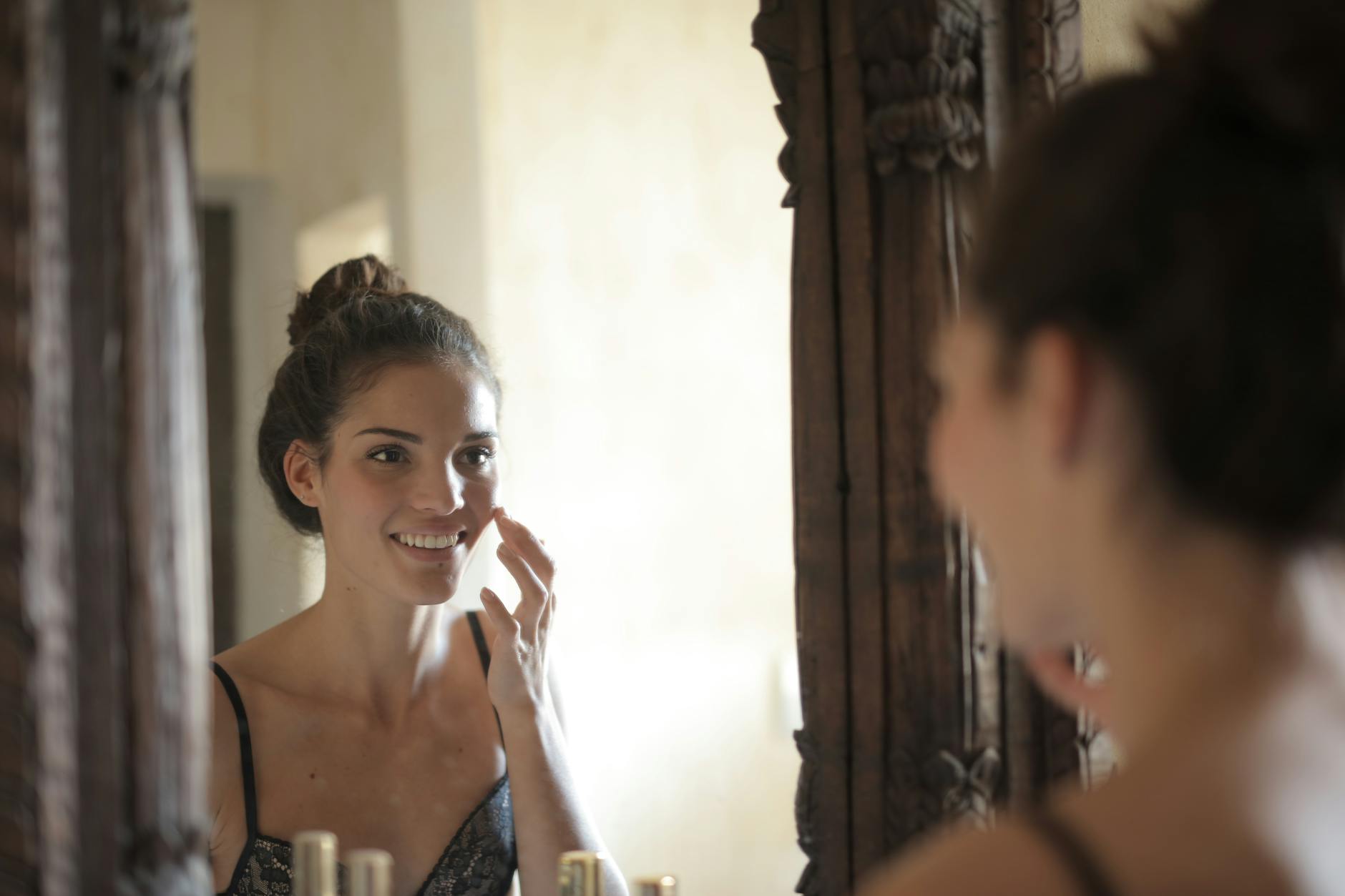 How to Adjust Your Routine Based on Skin Changes - Featured image
