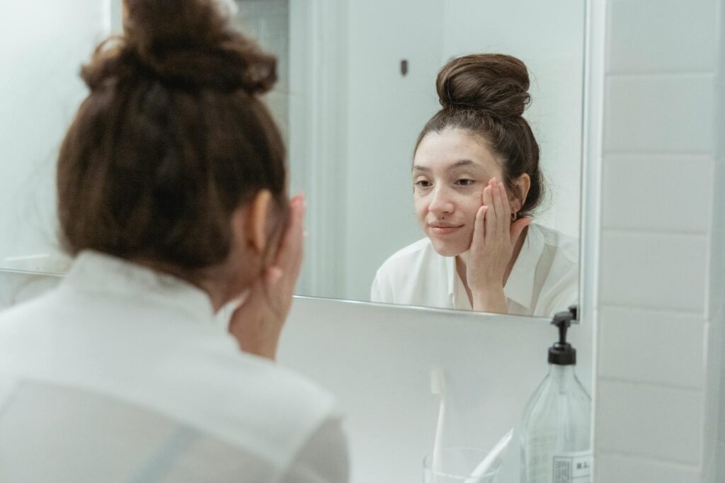 How to Build a Simple Cleansing Routine for Acne Prone Combination Skin - Featured image