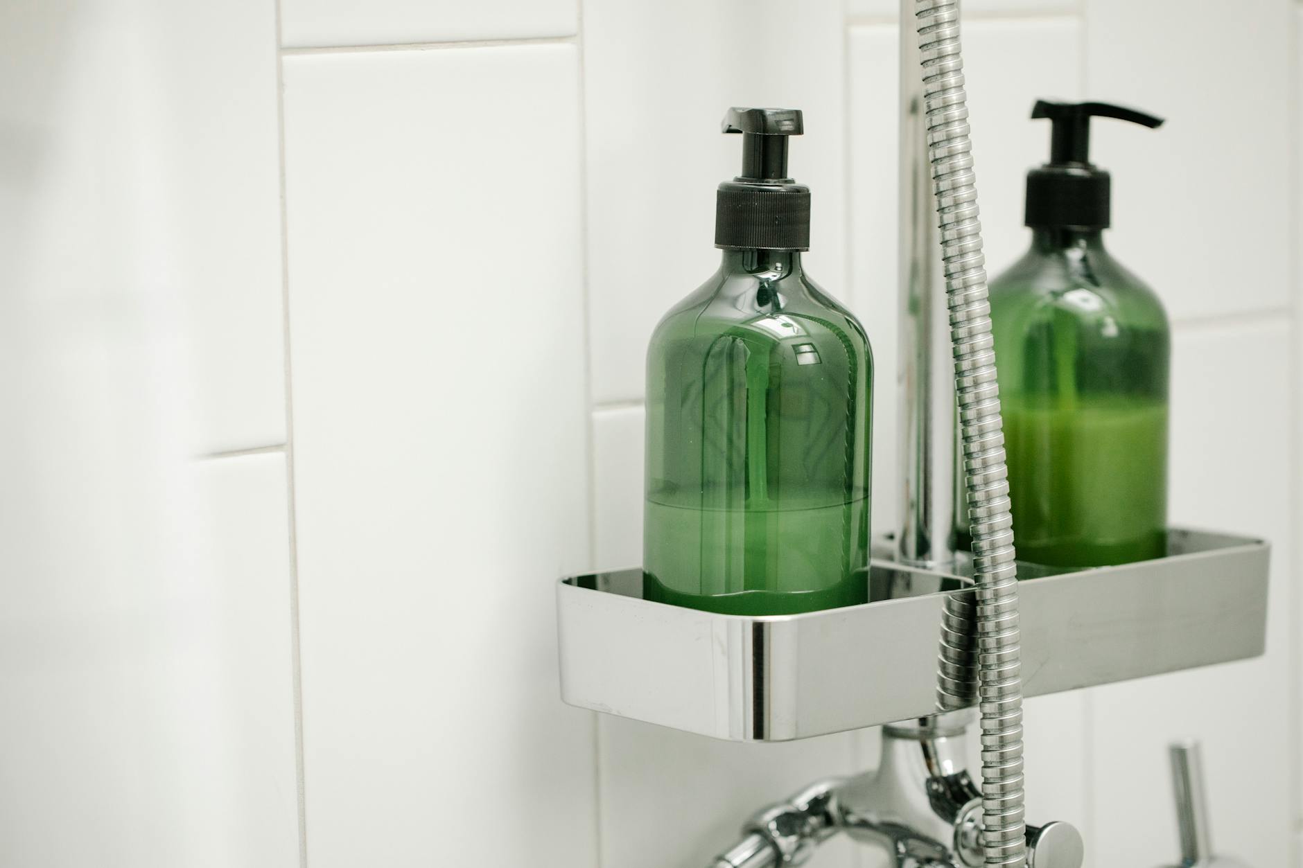 How to Transition to a New Cleanser Without Causing Irritation - Featured image