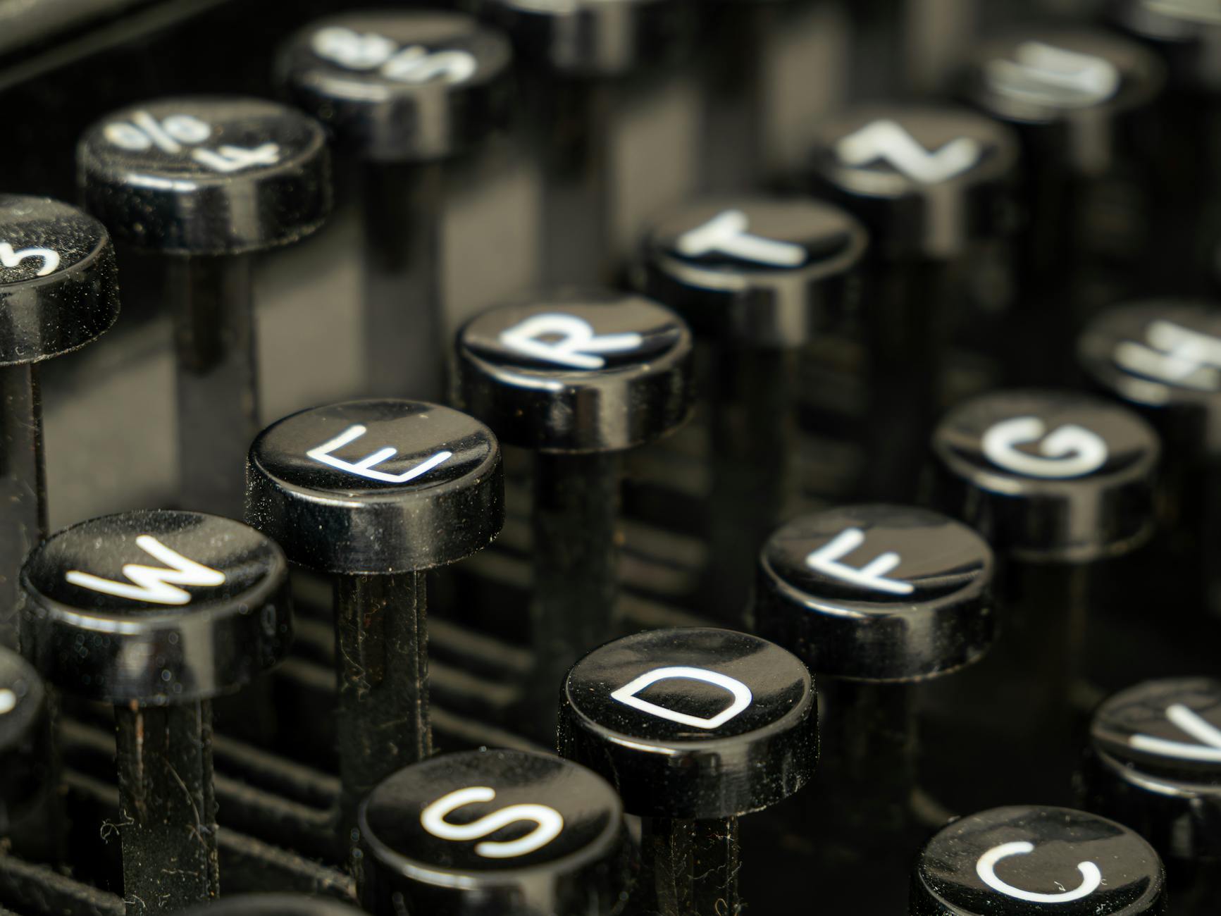 Laser Type and Settings Matter—But Under-Eye Risk Remains Consistent