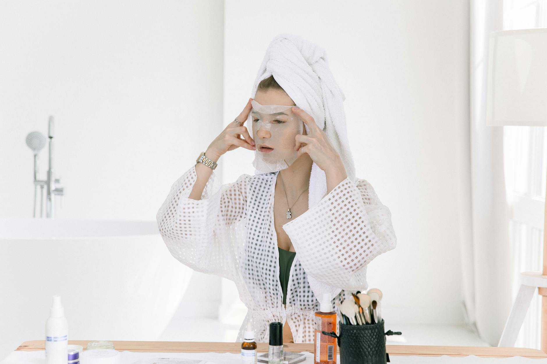 The Critical Difference Between Skin Purging and True Breakouts