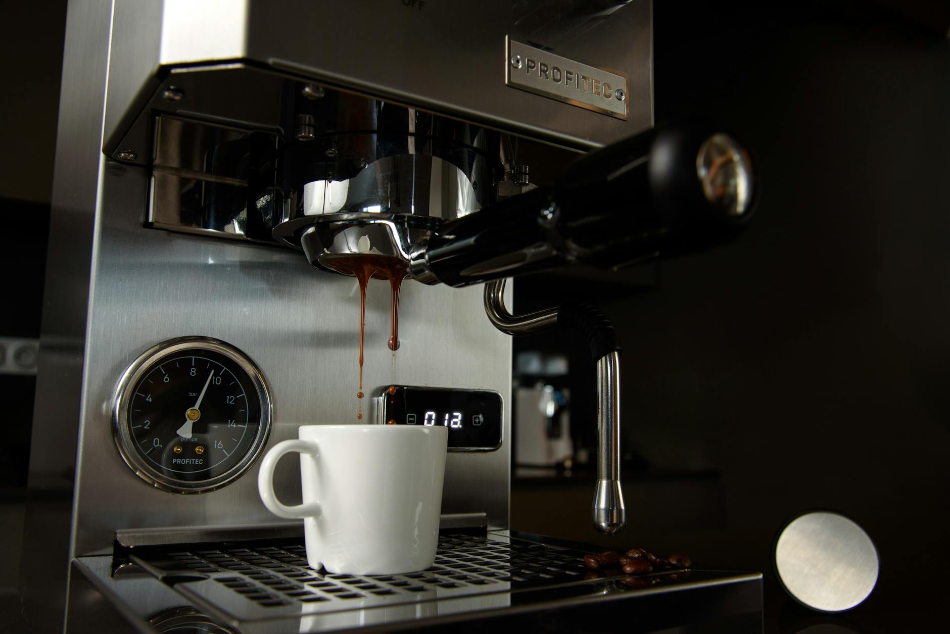 What Actually Happens During a Professional Extraction