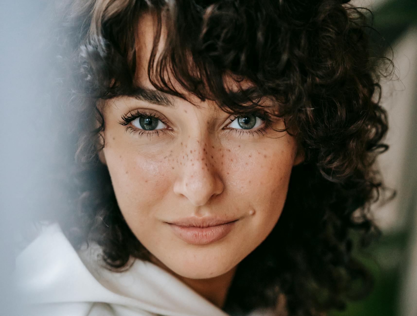 What AXIS-Y Dark Spot Correcting Glow Serum Does for PIH - Featured image