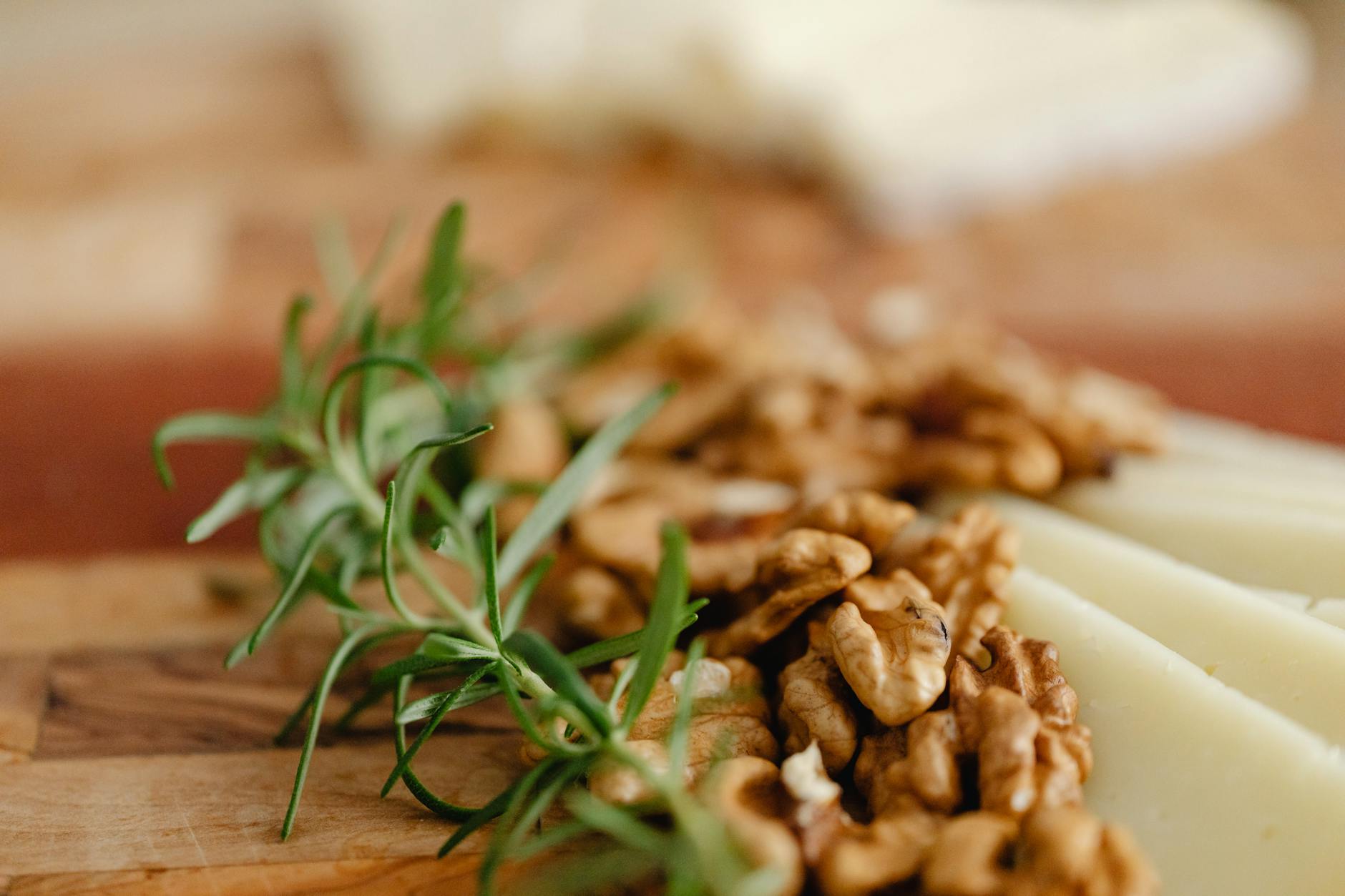 What Do IgG Food Sensitivity Tests Actually Measure — and Can They Predict Acne?