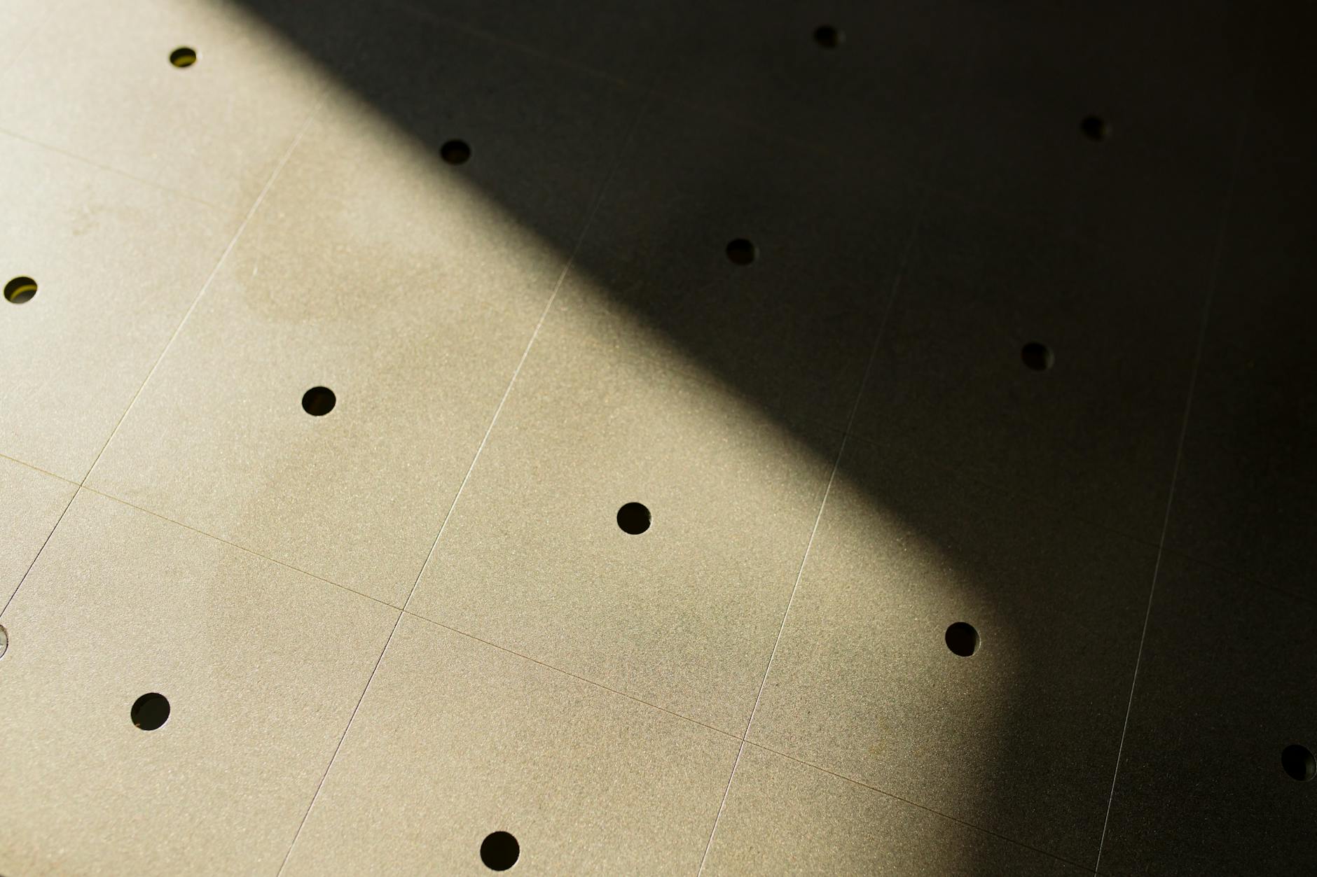 What Does the Visible Grid Pattern Look Like During Healing?