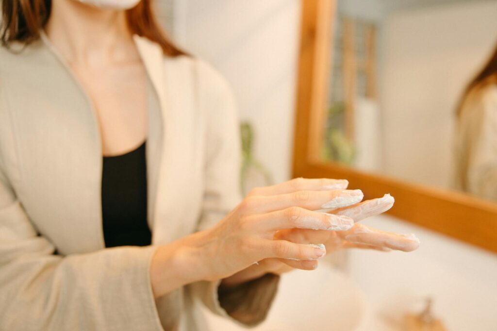 What Happens When You Use Cream Cleansers on Oily Acne Skin - Featured image