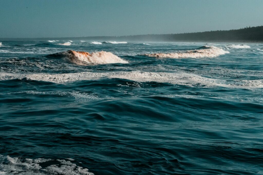 What Ocean Salt Water Does to Acne Skin - Featured image