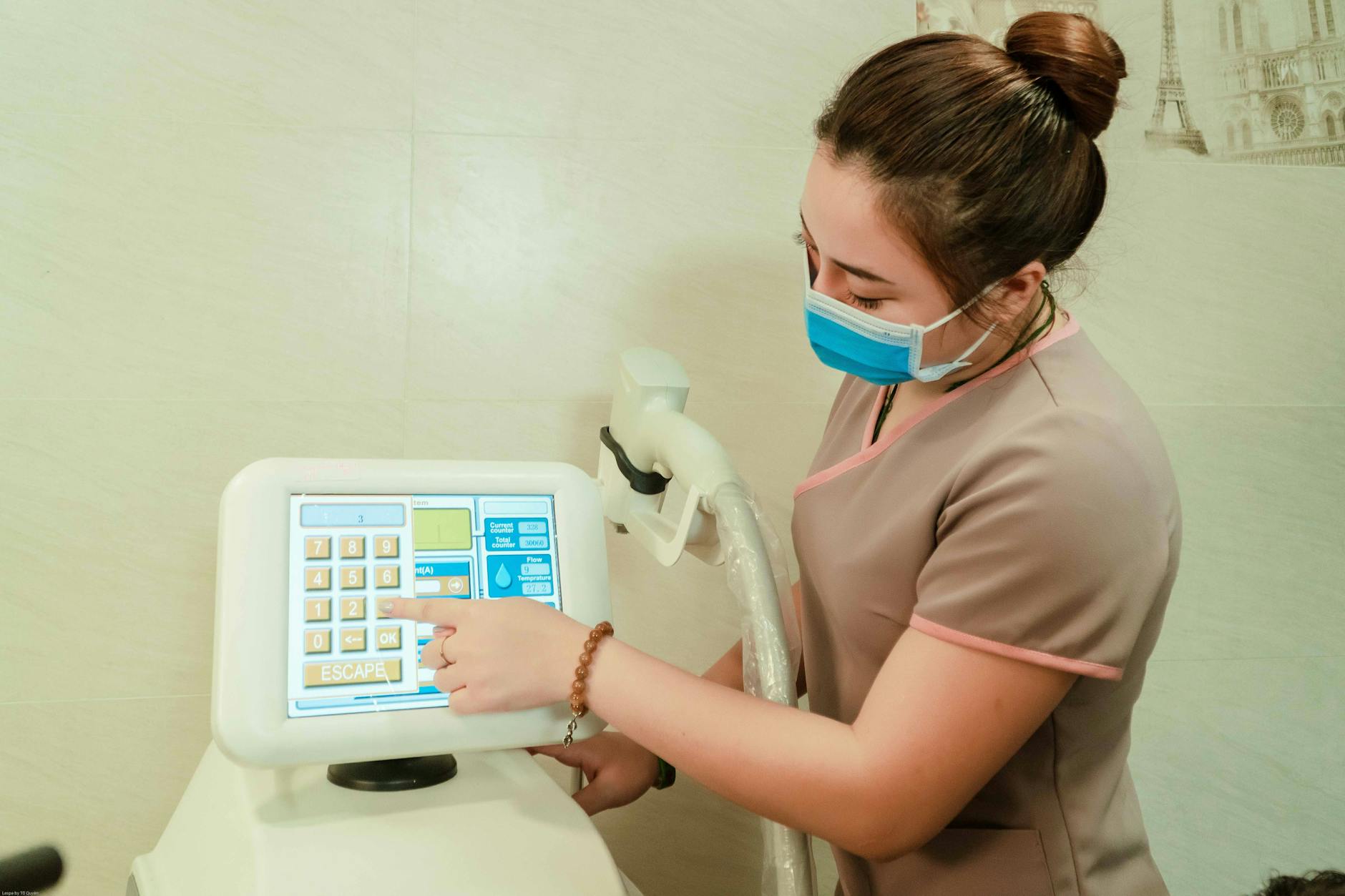 What Pixel CO2 Does for Mild-Moderate Acne Scar Texture - Featured image