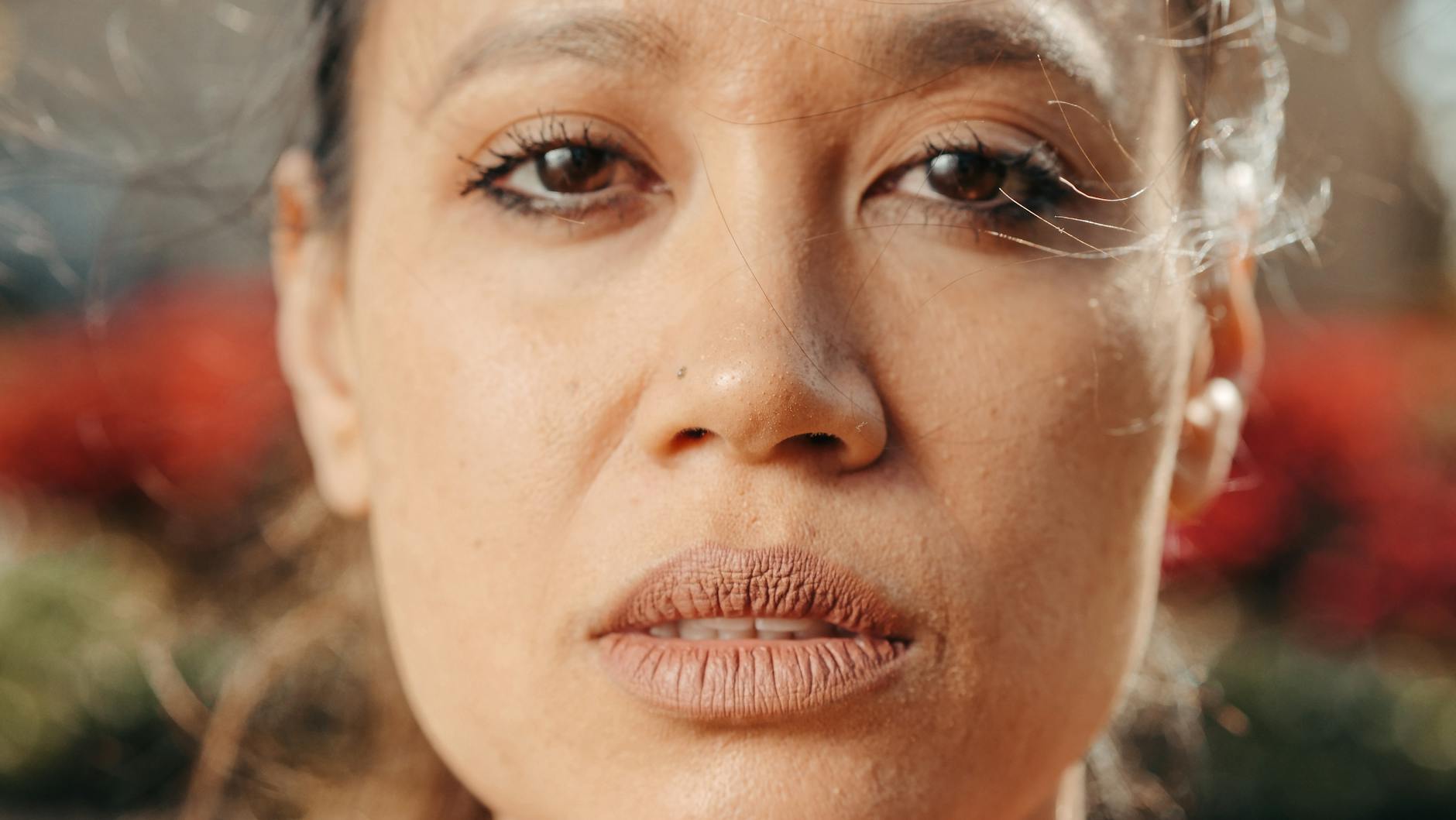 What Split-Face Studies Tell Us About Acne Treatments - Featured image