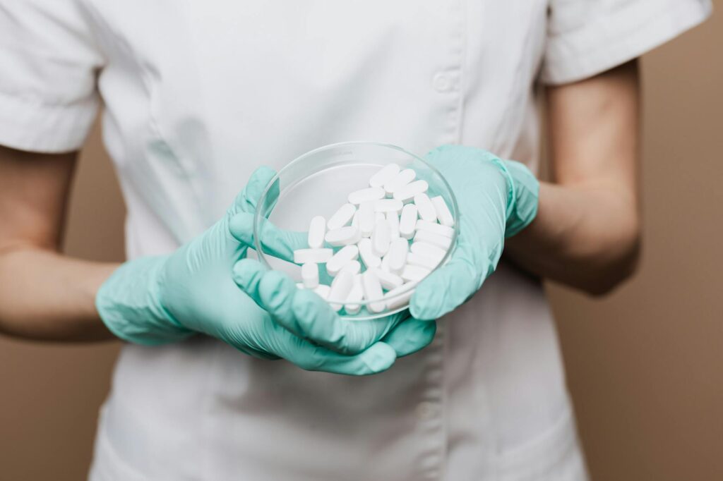 Why Antibiotics Don't Work for Fungal Acne - Featured image