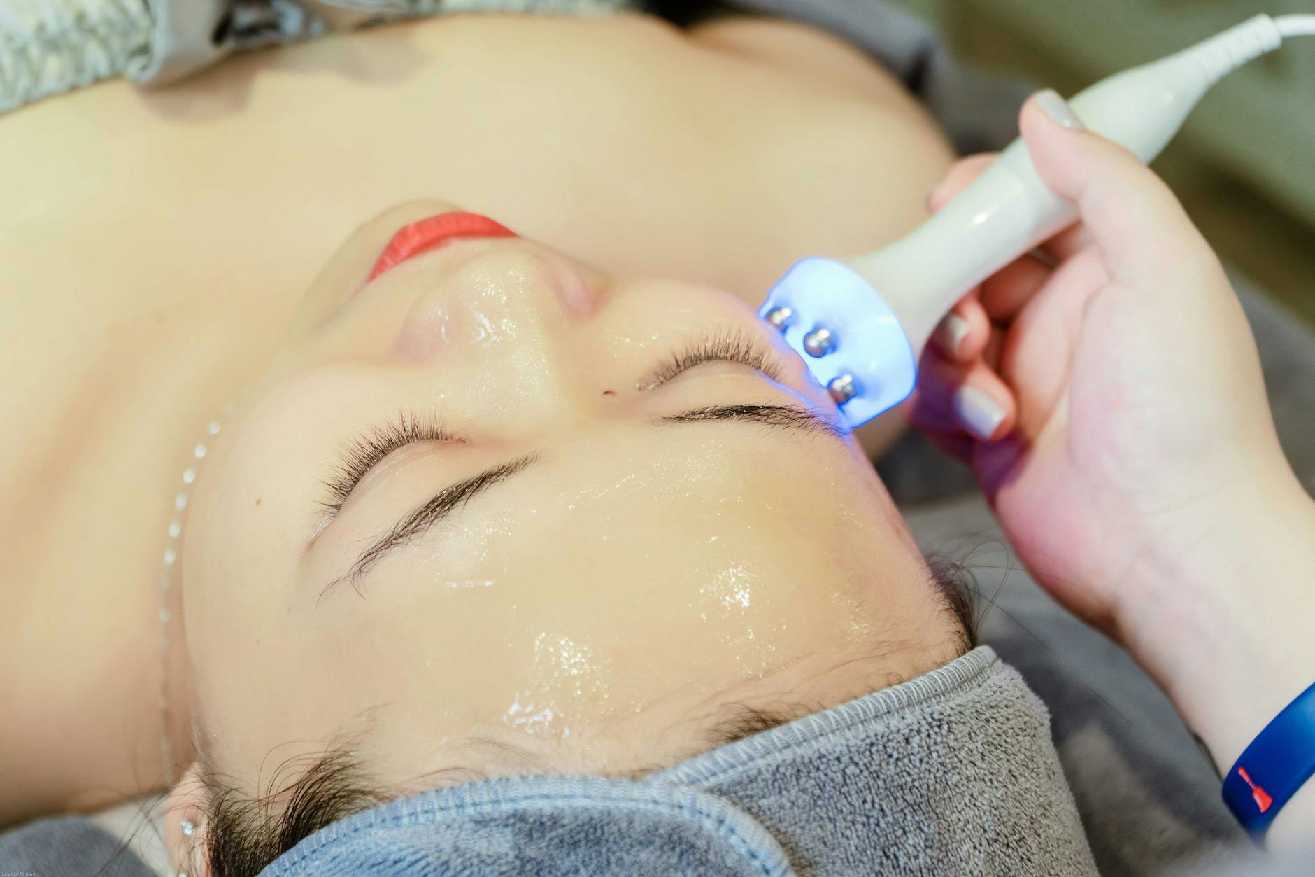 Why Celluma LED Panel Works for Mild Acne Treatment - Featured image