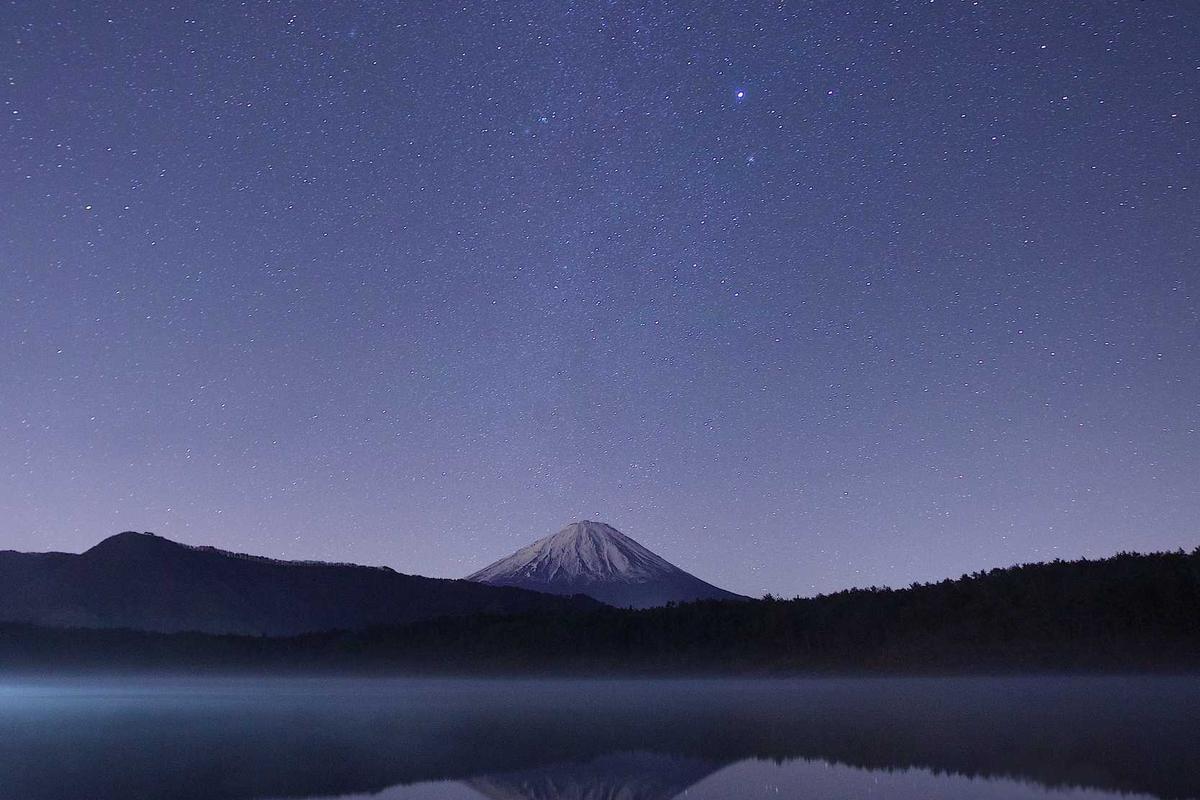 Illustration for Why Clear + Brilliant Is Used for Mild Acne Marks