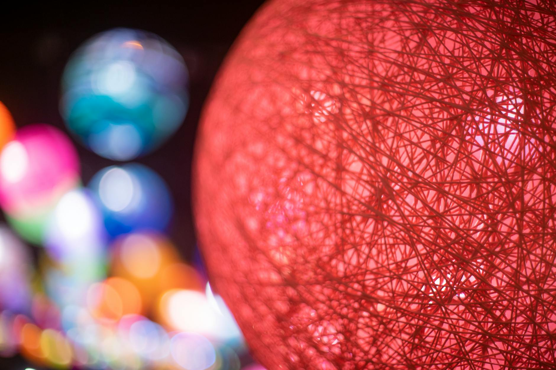 Why Does UV Light Intensify Post-Acne Redness and Discoloration?