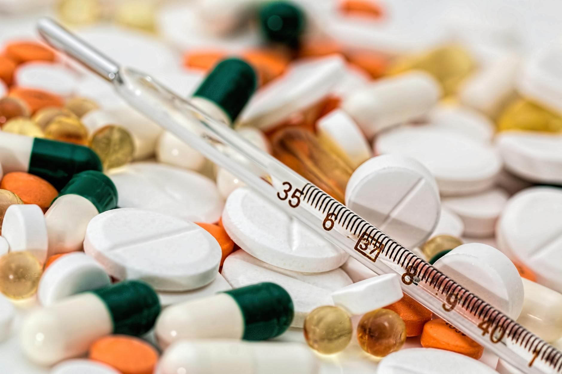 Why Insurers Require Antibiotic Failure Before Approving Accutane - Featured image
