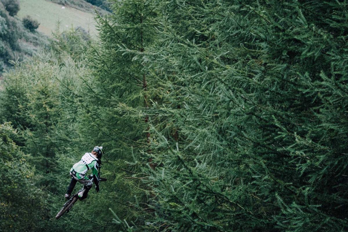 Why Most Acne Sufferers Never See a Dermatologist