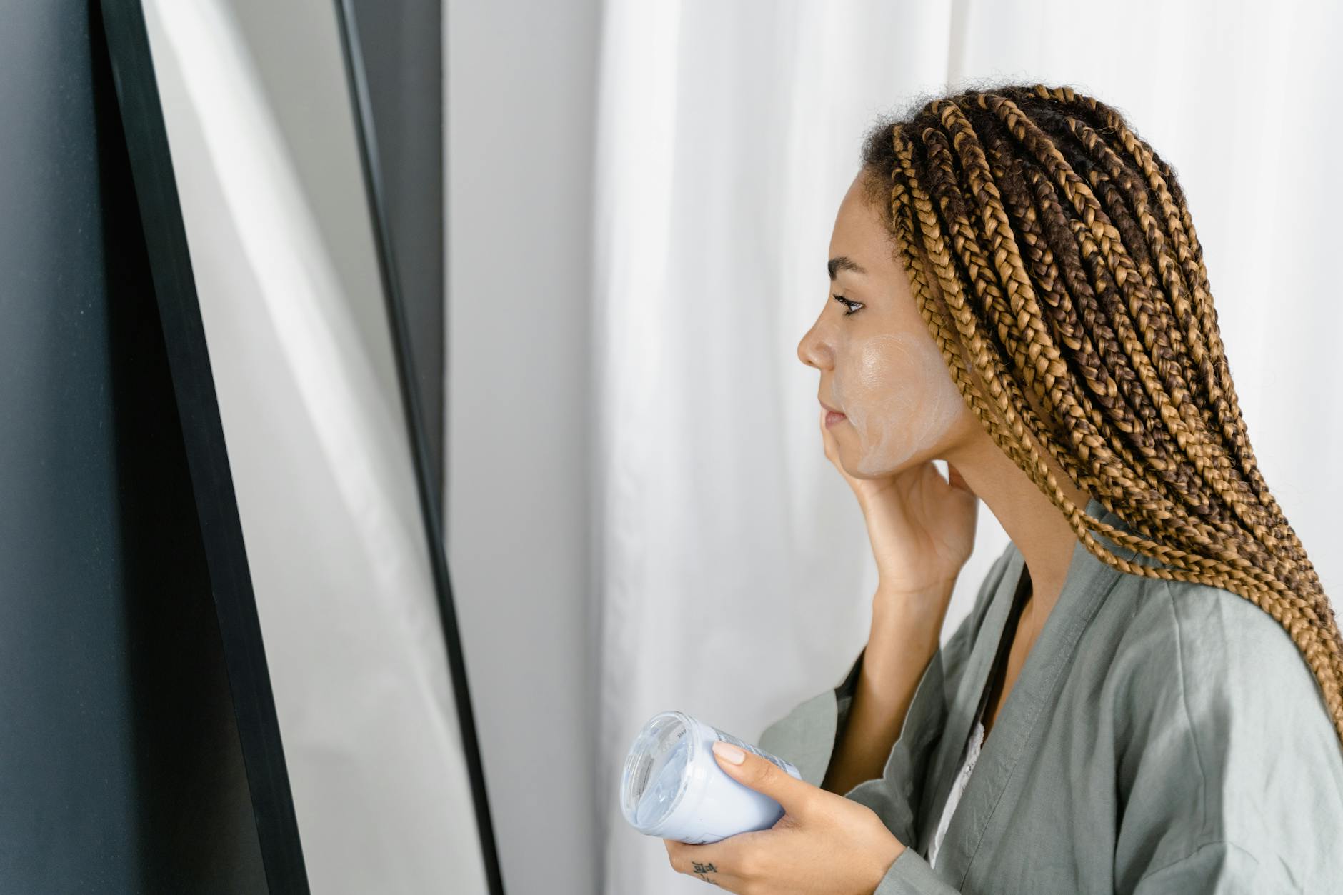 Why Some People Don't See Improvement in Acne or Oiliness