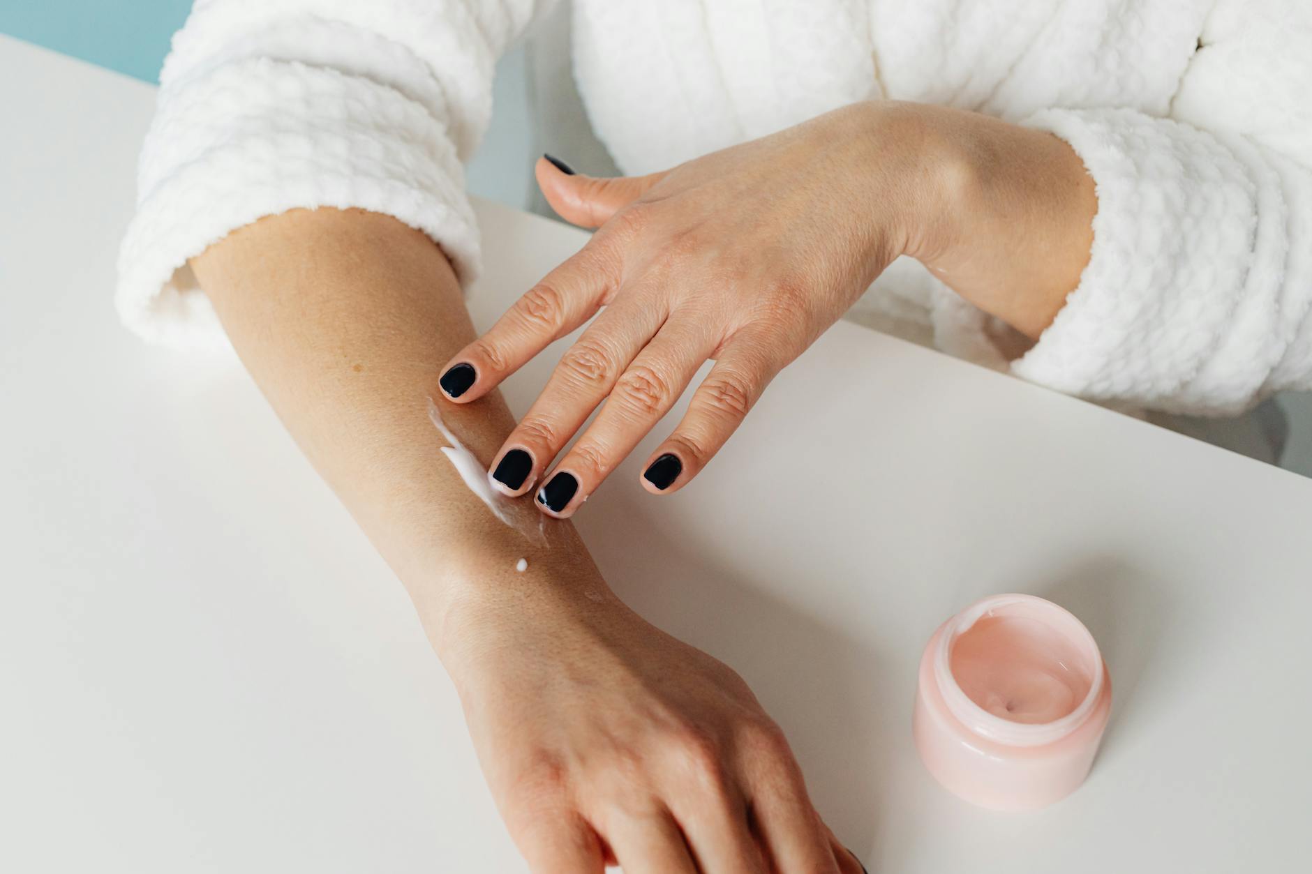Why Vaseline Is Still Recommended by Derms After Laser - Featured image
