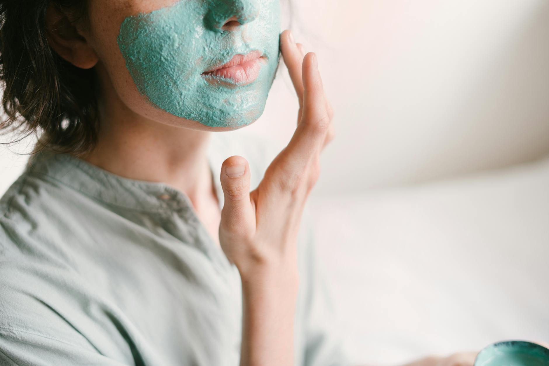 Why Your Skin Breaks Out More When You Try to Fix It Quickly - Featured image