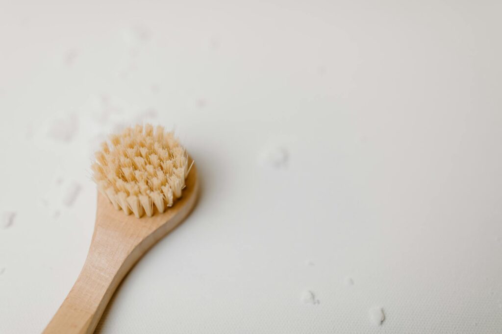 Clarisonic Brush Costs $200...Manual Cleansing Costs Free and Gentler on Skin - Featured image