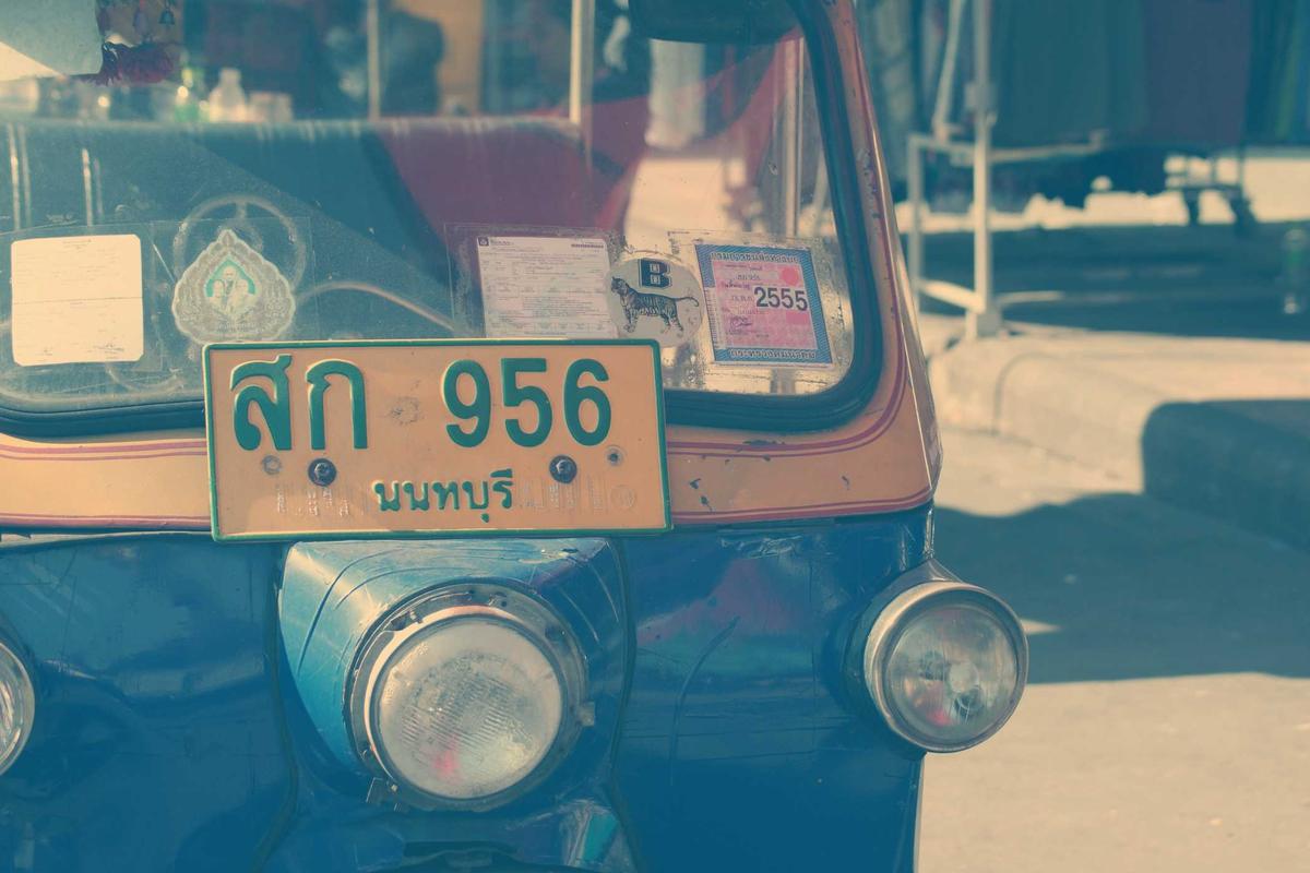 Combination Therapy and Why Most Effective Acne Treatment Isn't Either-Or