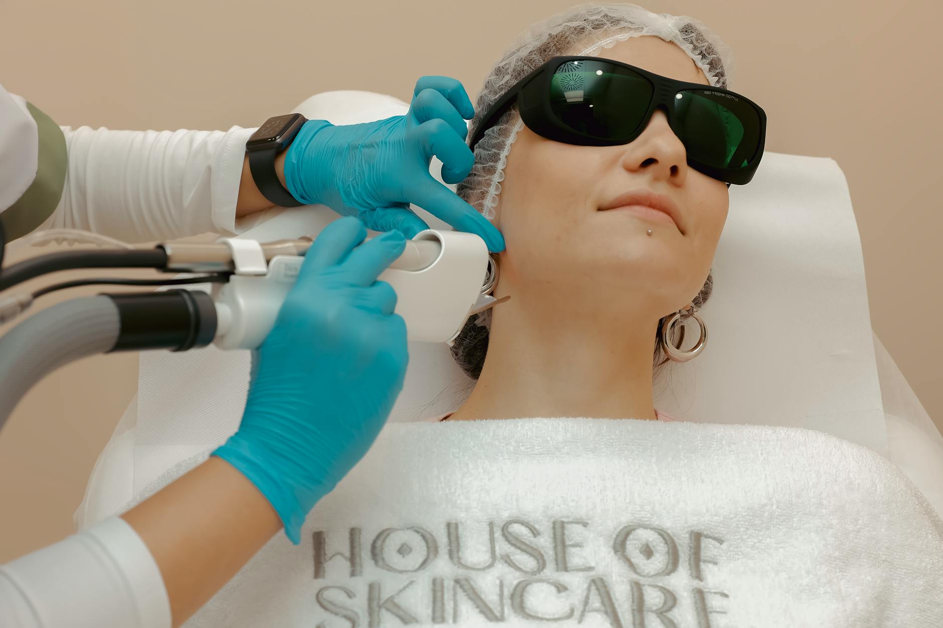 In-Person Dermatologist vs Teledermatology...In-Person Is Better for Severe Cases...Telehealth Works Well for Mild-to-Moderate Acne - Featured image