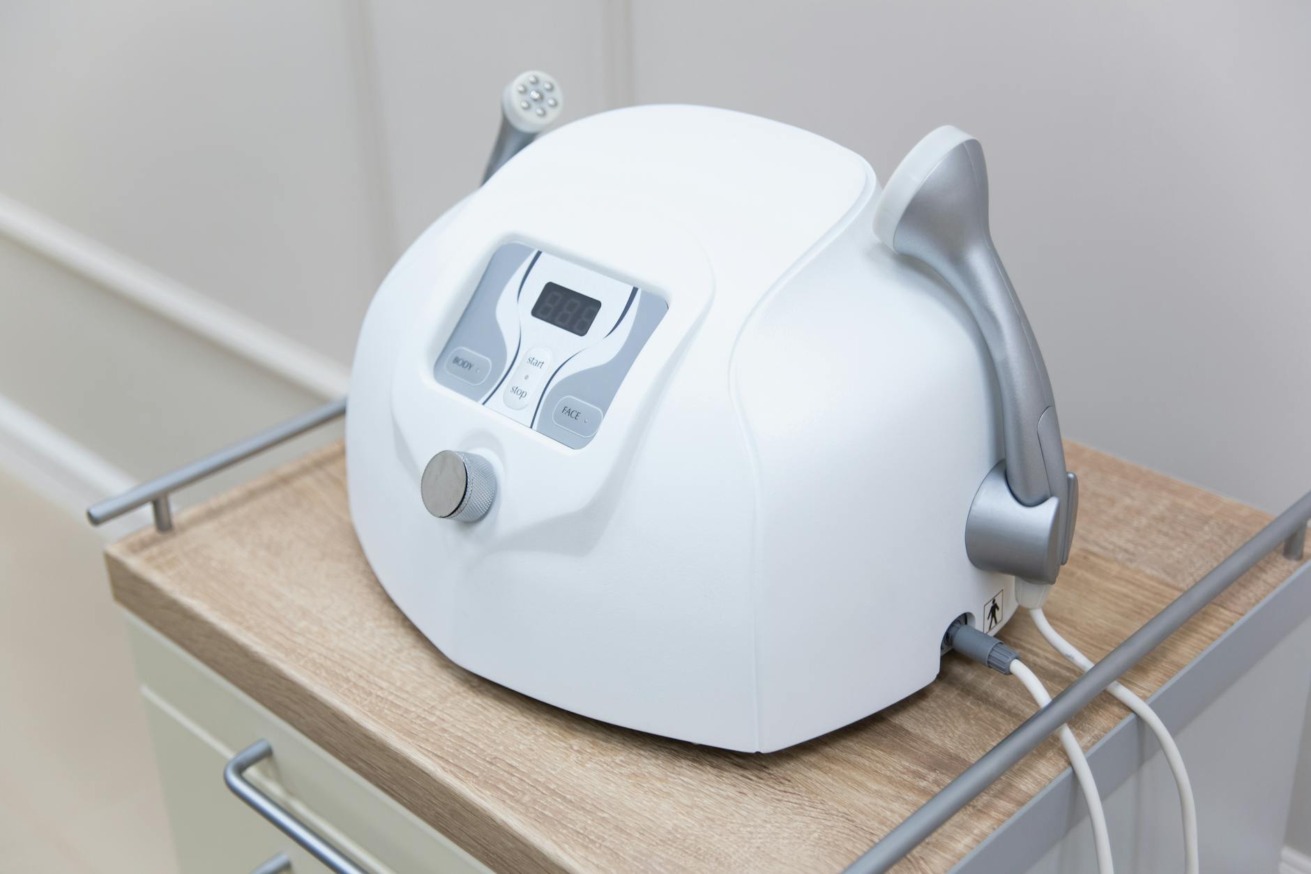 New Photoacoustic Therapy Device in Clinical Trials...Uses Sound Waves Combined With Light to Destroy Acne Bacteria - Featured image