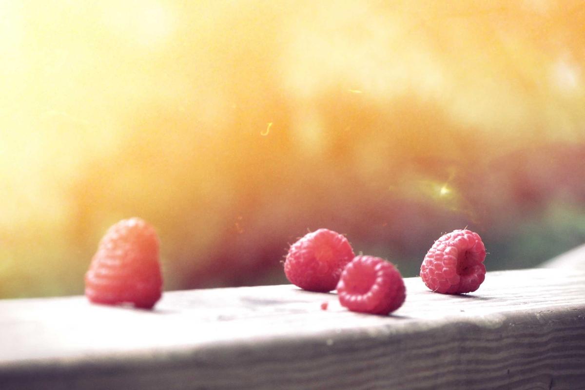 The Problem With Acne Medications and Sun Exposure