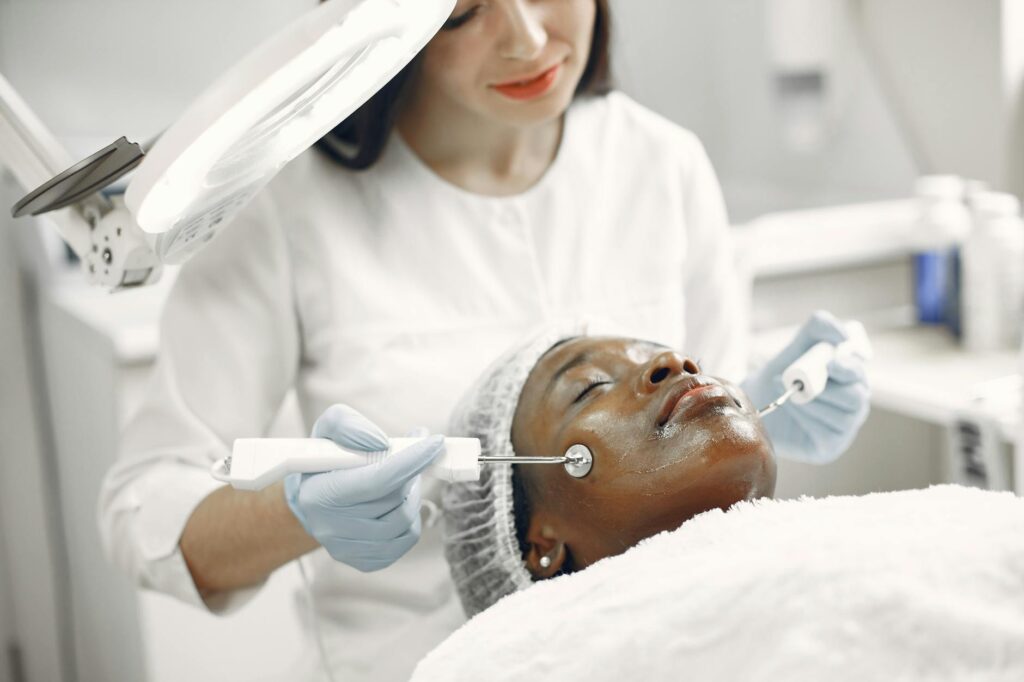 At Least 14% of Dermatologists Don't Realize That Their Laundry Detergent Could Be Irritating Their Skin - Featured image