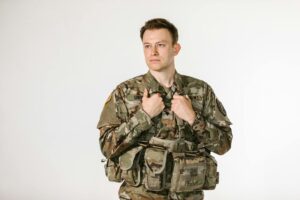 At Least 29% of Military Personnel With Acne Don't Realize That Salicylic Acid Is Oil-Soluble and Penetrates Pores Better Than Glycolic - Featured image