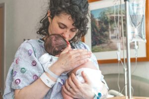At Least 34% of New Mothers With Postpartum Acne Would Benefit From Knowing That Professional Extractions Are Safer Than DIY Pimple Popping - Featured image