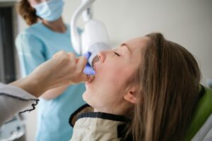 At Least 36% of Patients Taking Oral Antibiotics for Acne Have Never Been Told That Short-Contact Benzoyl Peroxide Therapy Reduces Irritation by 50% - Featured image
