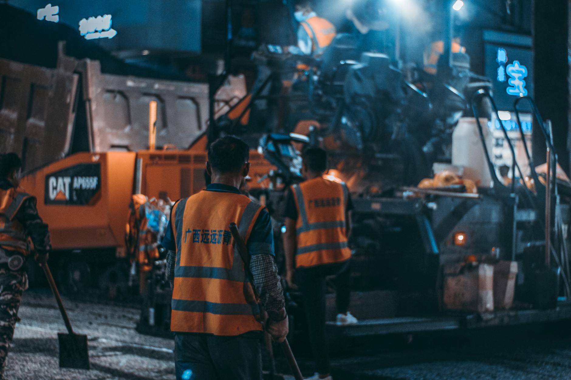 At Least 80% of Night Shift Workers With Acne Have Tried Their Moisturizer Contains Comedogenic Ingredients - Featured image