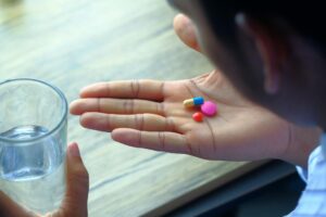 At Least 84% of Patients Taking Oral Antibiotics for Acne Don't Know That Spironolactone Is Only Effective for Hormonal Acne in Women Not Men - Featured image