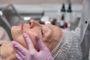 At Least 86% of Dermatologists Are Unaware That Pore Size Is Genetically Determined and Cannot Be Permanently Shrunk - Featured image