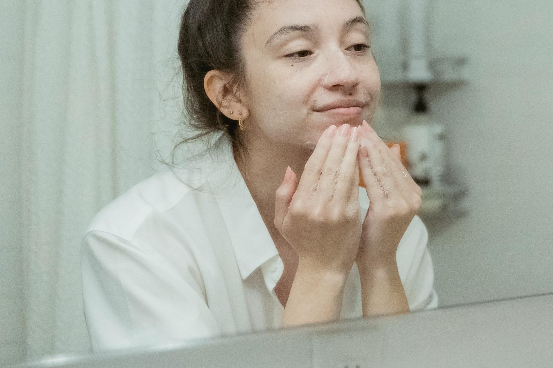 Common Challenges and Limitations When Using Sunscreen During Acne Treatment
