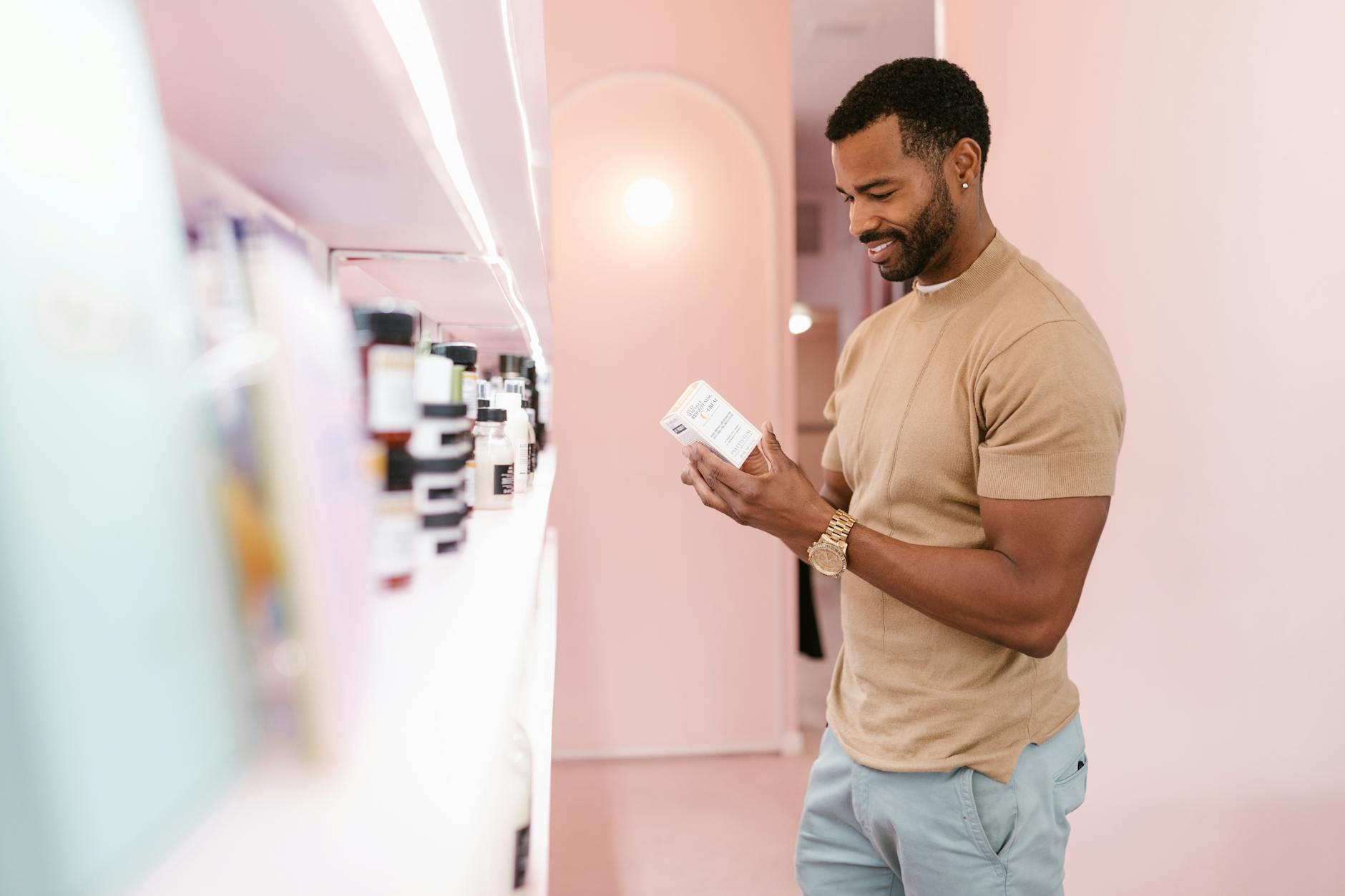 Common Mistakes Men Make With Sunscreen During Acne Treatment