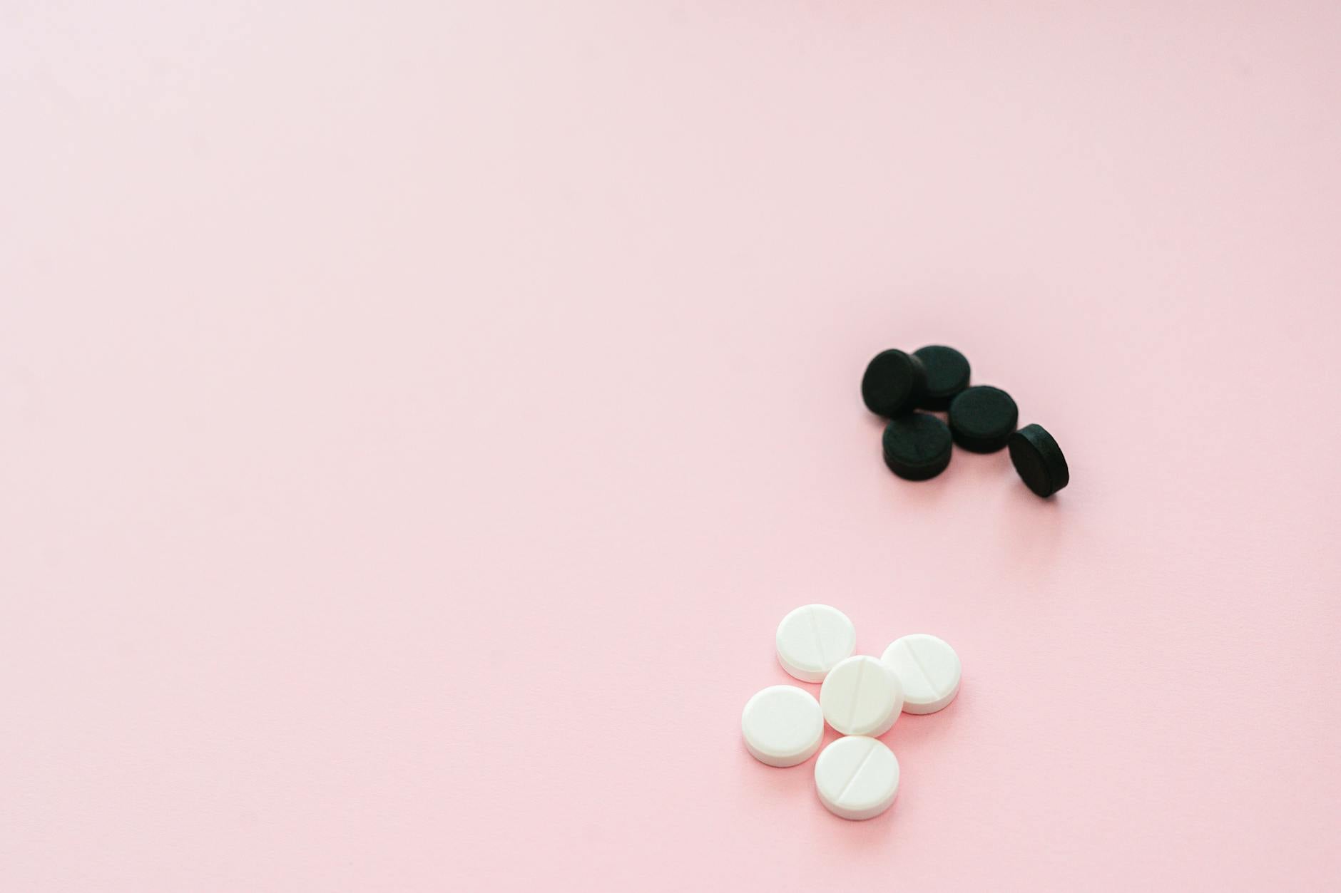 How Does Combining Clindamycin With Benzoyl Peroxide Prevent Bacterial Resistance?
