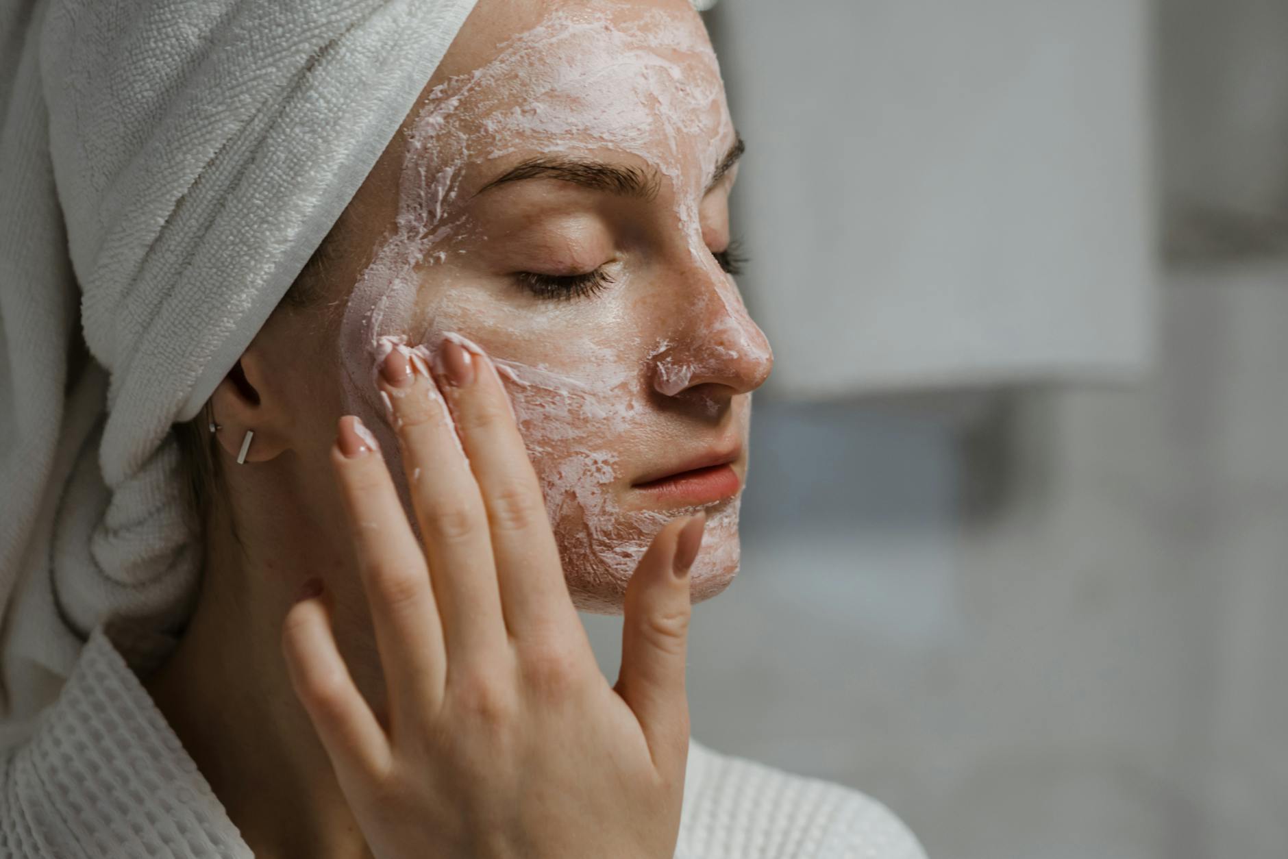 How Excess Sebum Production and Pore Congestion Drive Acne at 40-Plus