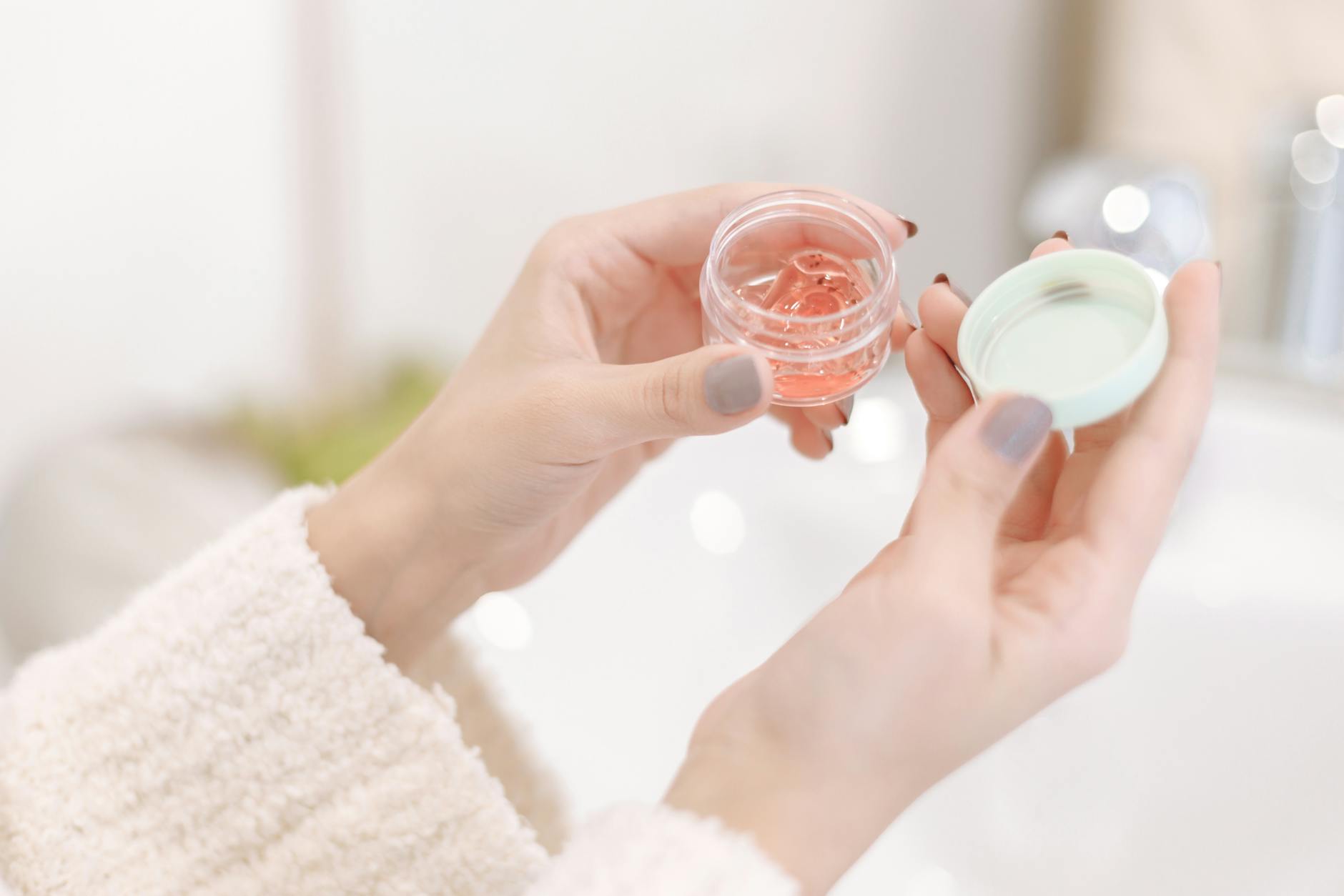 How Many Skincare Consumers Actually Understand the Difference Between Perioral Dermatitis and Acne?