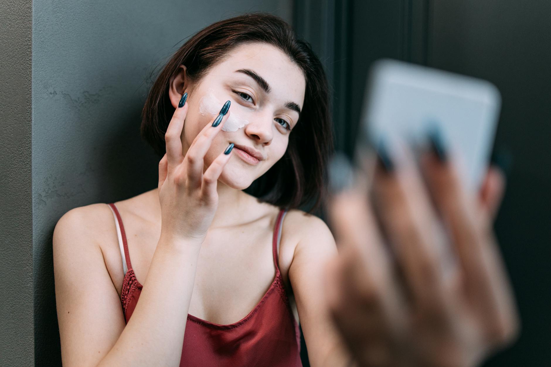 The Retinization Period and Why Teenagers Often Misinterpret Initial Skin Changes